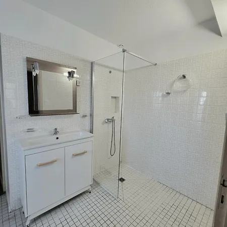 Chaleureux Moulin En Pierre Avec Maison Attenante