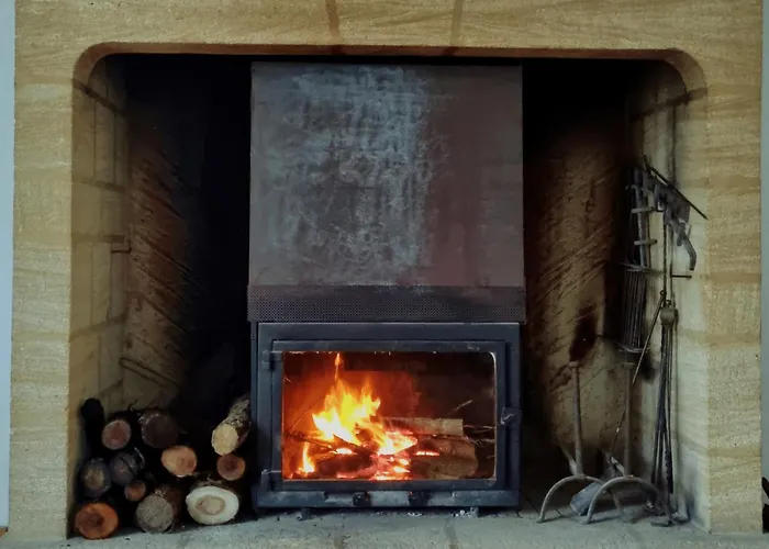 Chaleureux Moulin En Pierre Avec Maison Attenante